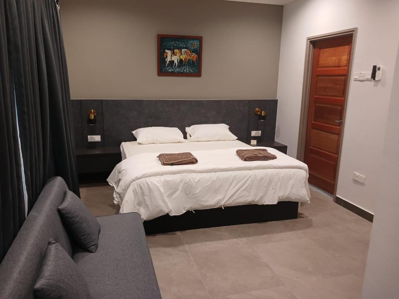 Garden Hotel 3*